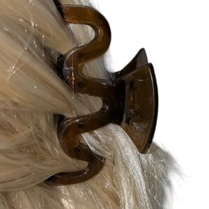 🍁 3/$15 Boutique Squiggle Claw Hair Clip